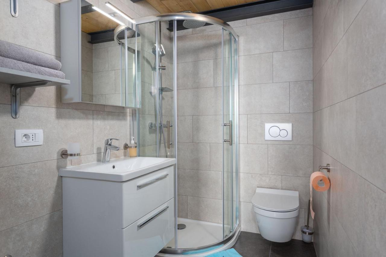 Gallery Apartment In Skrbčići Extérieur photo